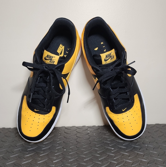 Air Force 1 Black University Gold - Picture 2 of 10